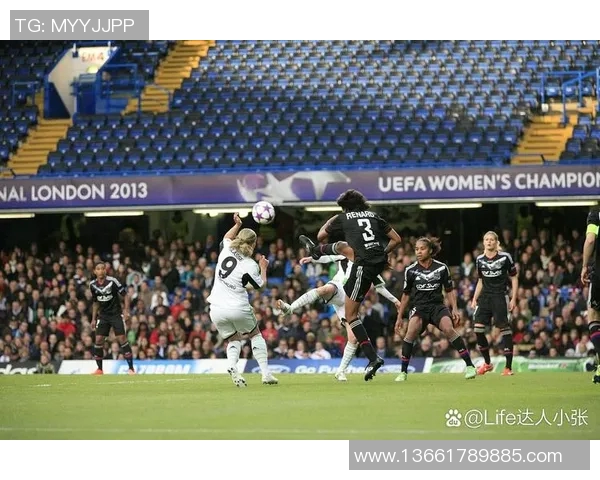 足球明星泪眼中的荣耀与遗憾:伤感背后的拼搏与坚持 足球明星泪眼中的荣耀与遗憾:伤感背后的拼搏与坚持